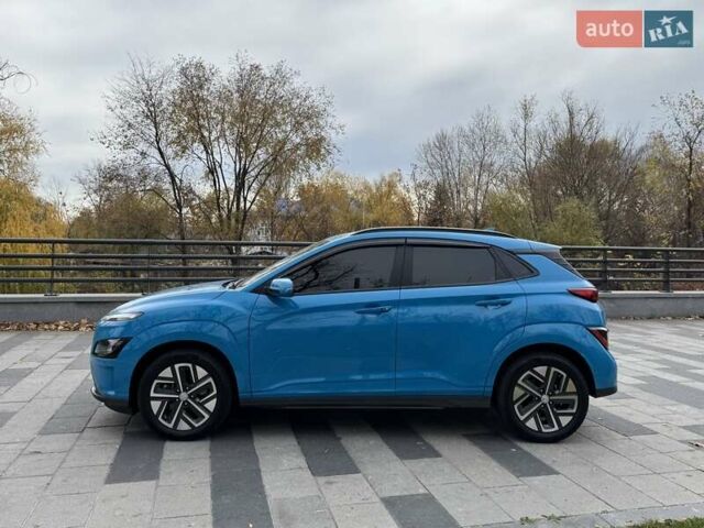 Синий Хендай Kona, объемом двигателя 0 л и пробегом 21 тыс. км за 17900 $, фото 5 на Automoto.ua