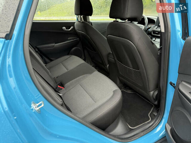 Синий Хендай Kona, объемом двигателя 0 л и пробегом 29 тыс. км за 16900 $, фото 17 на Automoto.ua