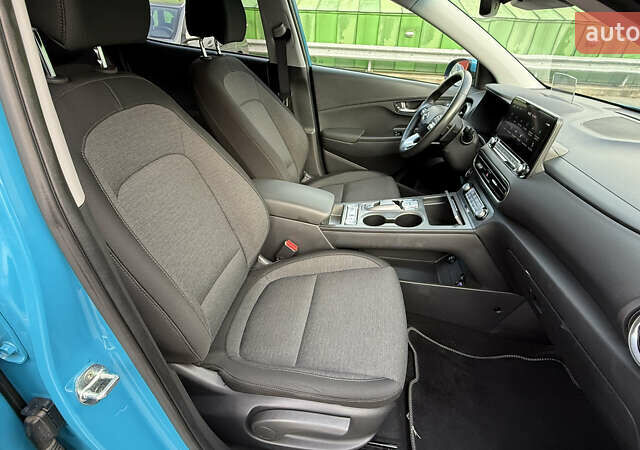 Синій Хендай Kona, об'ємом двигуна 0 л та пробігом 39 тис. км за 20900 $, фото 60 на Automoto.ua