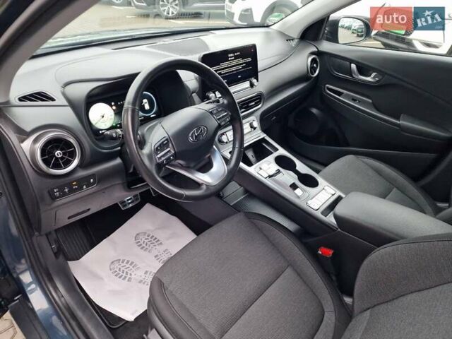 Синий Хендай Kona, объемом двигателя 0 л и пробегом 60 тыс. км за 17600 $, фото 30 на Automoto.ua