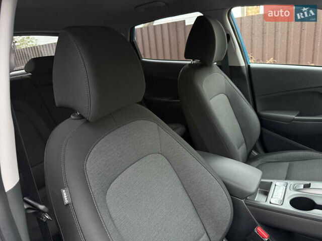 Синій Хендай Kona, об'ємом двигуна 0 л та пробігом 54 тис. км за 17650 $, фото 24 на Automoto.ua