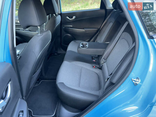 Синий Хендай Kona, объемом двигателя 0 л и пробегом 61 тыс. км за 16500 $, фото 44 на Automoto.ua