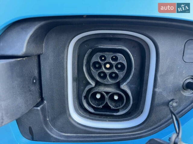Синий Хендай Kona, объемом двигателя 0 л и пробегом 61 тыс. км за 16500 $, фото 51 на Automoto.ua