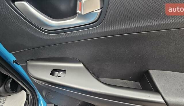 Синій Хендай Kona, об'ємом двигуна 0 л та пробігом 49 тис. км за 17750 $, фото 23 на Automoto.ua