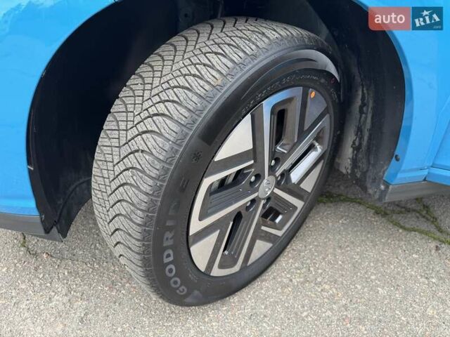 Синий Хендай Kona, объемом двигателя 0 л и пробегом 21 тыс. км за 17900 $, фото 35 на Automoto.ua