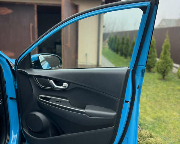 Синий Хендай Kona, объемом двигателя 0 л и пробегом 81 тыс. км за 16950 $, фото 27 на Automoto.ua