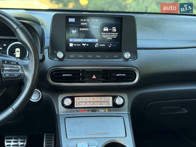 Синій Хендай Kona, об'ємом двигуна 0 л та пробігом 30 тис. км за 16900 $, фото 29 на Automoto.ua