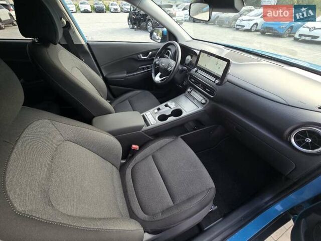 Синий Хендай Kona, объемом двигателя 0 л и пробегом 31 тыс. км за 17200 $, фото 10 на Automoto.ua
