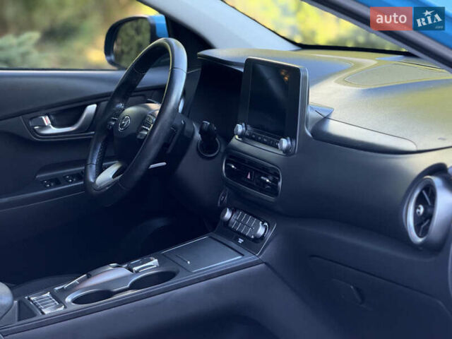 Синій Хендай Kona, об'ємом двигуна 0 л та пробігом 30 тис. км за 16900 $, фото 23 на Automoto.ua