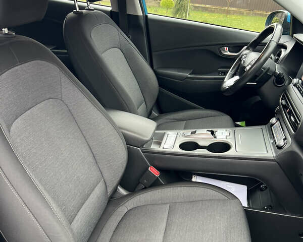 Синий Хендай Kona, объемом двигателя 0 л и пробегом 81 тыс. км за 16950 $, фото 28 на Automoto.ua