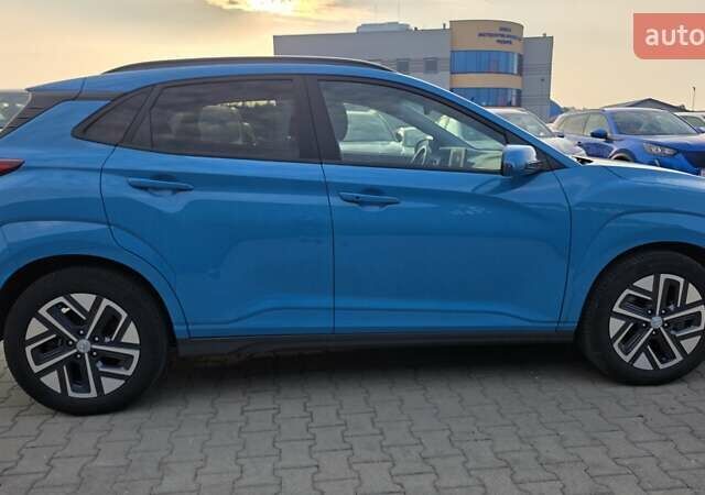 Синий Хендай Kona, объемом двигателя 0 л и пробегом 56 тыс. км за 19400 $, фото 5 на Automoto.ua