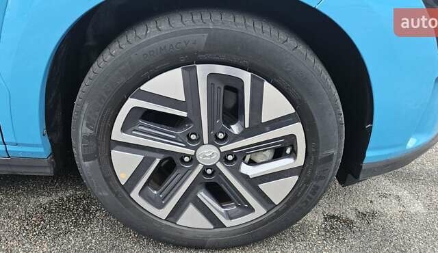 Синій Хендай Kona, об'ємом двигуна 0 л та пробігом 49 тис. км за 17750 $, фото 7 на Automoto.ua