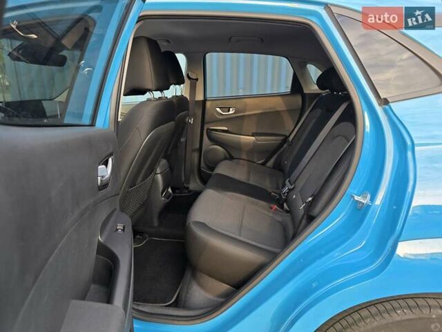 Синий Хендай Kona, объемом двигателя 0 л и пробегом 56 тыс. км за 19400 $, фото 11 на Automoto.ua