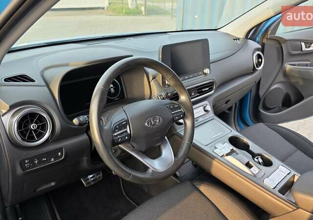 Синий Хендай Kona, объемом двигателя 0 л и пробегом 56 тыс. км за 19400 $, фото 29 на Automoto.ua