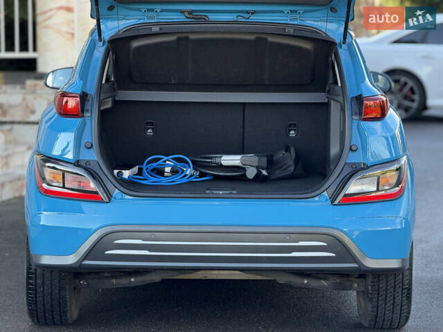 Синий Хендай Kona, объемом двигателя 0 л и пробегом 30 тыс. км за 16900 $, фото 13 на Automoto.ua