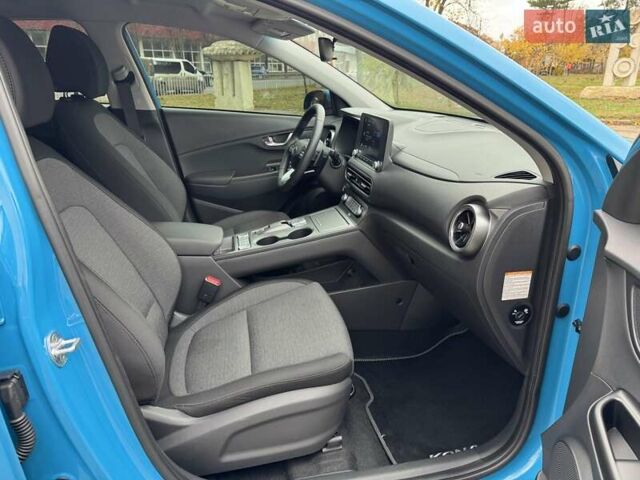 Синий Хендай Kona, объемом двигателя 0 л и пробегом 21 тыс. км за 17900 $, фото 21 на Automoto.ua