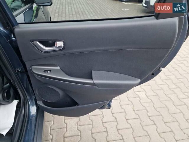 Синий Хендай Kona, объемом двигателя 0 л и пробегом 60 тыс. км за 17600 $, фото 49 на Automoto.ua