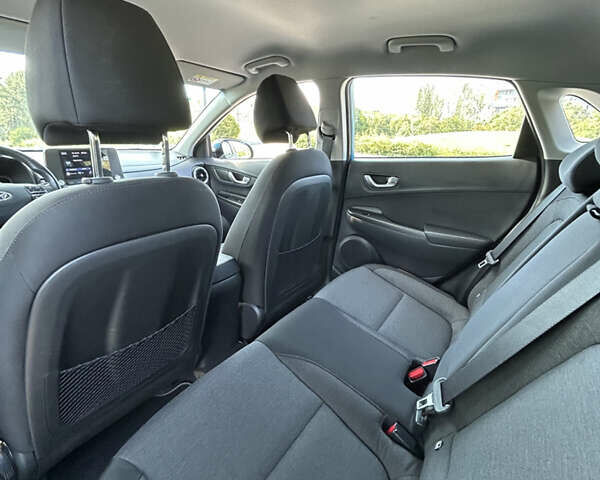 Синій Хендай Kona, об'ємом двигуна 0 л та пробігом 69 тис. км за 16470 $, фото 18 на Automoto.ua