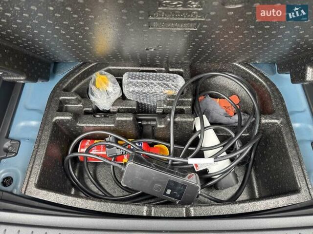 Синий Хендай Kona, объемом двигателя 0 л и пробегом 21 тыс. км за 17900 $, фото 30 на Automoto.ua