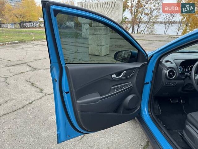 Синий Хендай Kona, объемом двигателя 0 л и пробегом 21 тыс. км за 17900 $, фото 13 на Automoto.ua