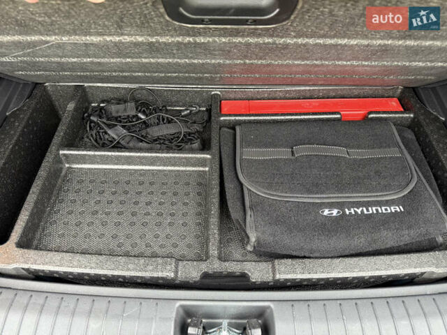 Синий Хендай Kona, объемом двигателя 0 л и пробегом 29 тыс. км за 16900 $, фото 10 на Automoto.ua