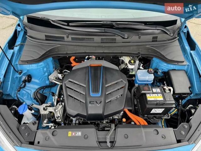 Синий Хендай Kona, объемом двигателя 0 л и пробегом 21 тыс. км за 17900 $, фото 11 на Automoto.ua
