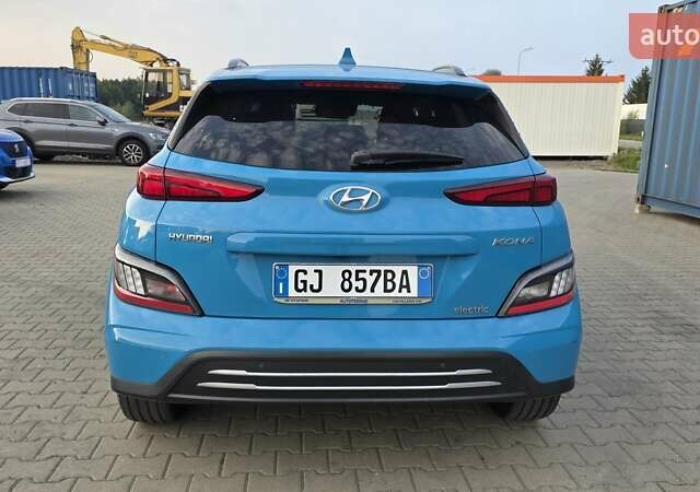 Синий Хендай Kona, объемом двигателя 0 л и пробегом 56 тыс. км за 19400 $, фото 3 на Automoto.ua