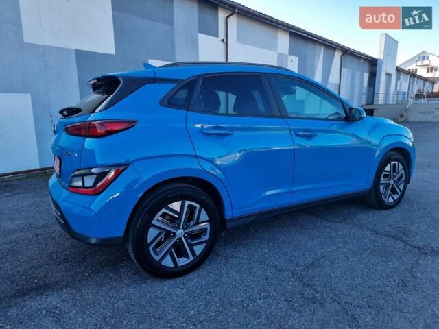 Синий Хендай Kona, объемом двигателя 0 л и пробегом 31 тыс. км за 17200 $, фото 1 на Automoto.ua