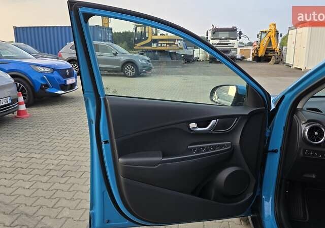 Синий Хендай Kona, объемом двигателя 0 л и пробегом 56 тыс. км за 19400 $, фото 18 на Automoto.ua