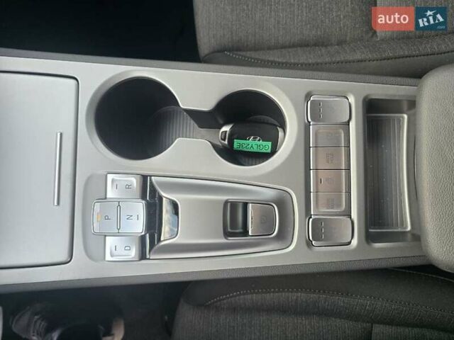 Синий Хендай Kona, объемом двигателя 0 л и пробегом 31 тыс. км за 17200 $, фото 11 на Automoto.ua