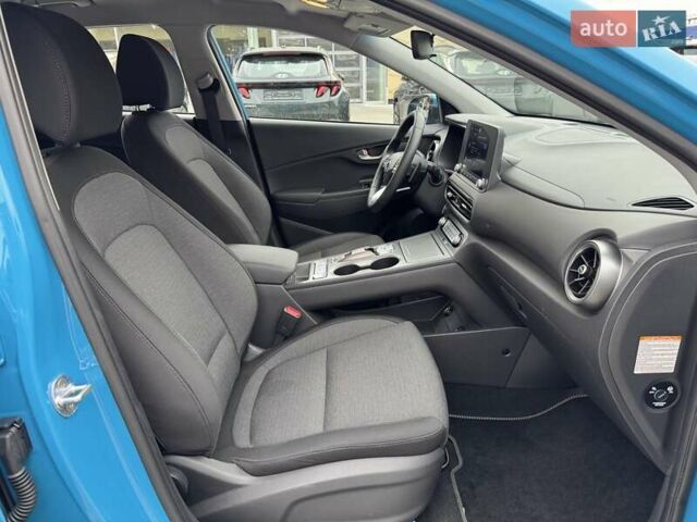 Хендай Kona 2022 в Днепре (Днепропетровске) на Automoto.ua Синий Хендай Kona, объемом двигателя 0 л и пробегом 21 тыс. км за 17800 $, фото 16 на Automoto.ua