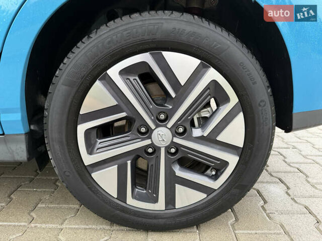 Синий Хендай Kona, объемом двигателя 0 л и пробегом 29 тыс. км за 16900 $, фото 13 на Automoto.ua