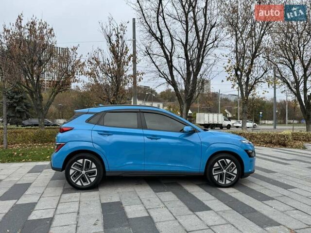 Синий Хендай Kona, объемом двигателя 0 л и пробегом 21 тыс. км за 17900 $, фото 1 на Automoto.ua