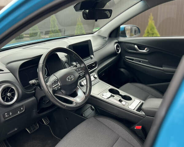 Синий Хендай Kona, объемом двигателя 0 л и пробегом 81 тыс. км за 16950 $, фото 14 на Automoto.ua