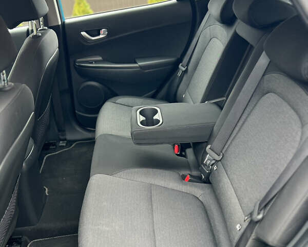 Синий Хендай Kona, объемом двигателя 0 л и пробегом 81 тыс. км за 16950 $, фото 17 на Automoto.ua