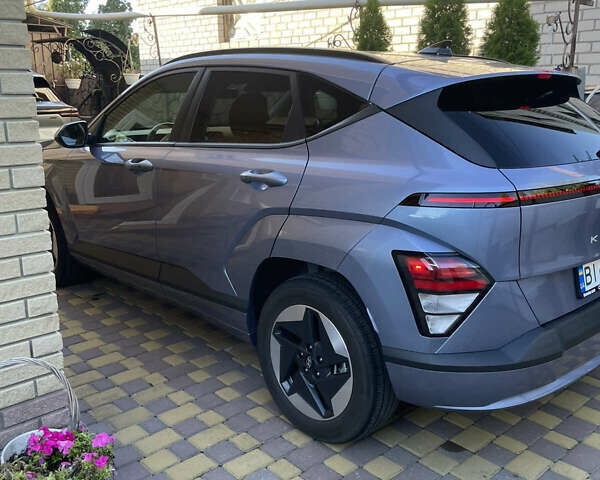 Синий Хендай Kona, объемом двигателя 0 л и пробегом 14 тыс. км за 22499 $, фото 2 на Automoto.ua