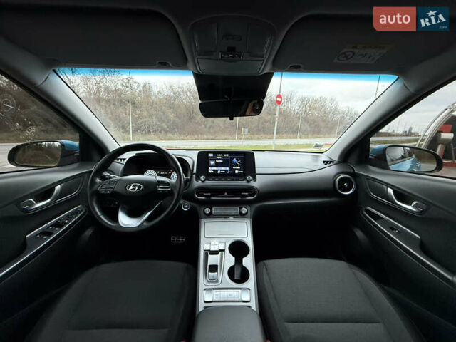 Синій Хендай Kona, об'ємом двигуна 0 л та пробігом 16 тис. км за 16999 $, фото 3 на Automoto.ua