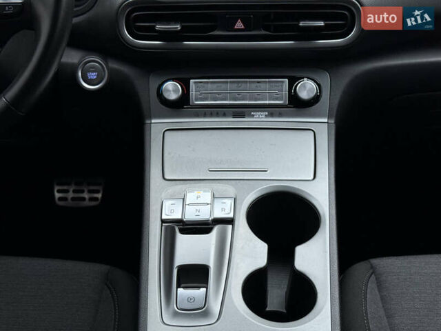 Синій Хендай Kona, об'ємом двигуна 0 л та пробігом 16 тис. км за 16999 $, фото 24 на Automoto.ua