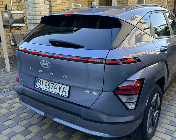 Синий Хендай Kona, объемом двигателя 0 л и пробегом 14 тыс. км за 22499 $, фото 4 на Automoto.ua