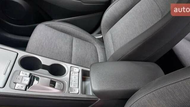 Зеленый Хендай Kona, объемом двигателя 0 л и пробегом 86 тыс. км за 19000 $, фото 23 на Automoto.ua