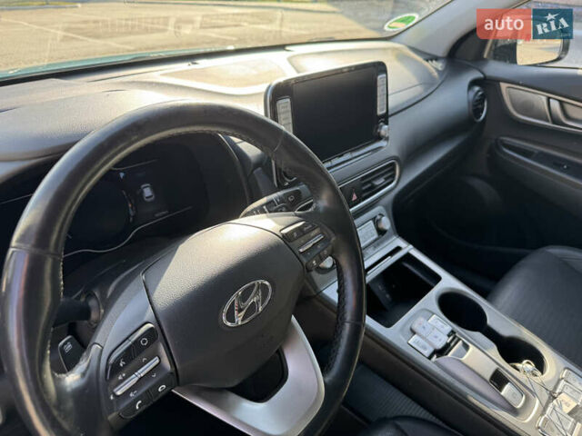 Зелений Хендай Kona, об'ємом двигуна 0 л та пробігом 150 тис. км за 16600 $, фото 12 на Automoto.ua
