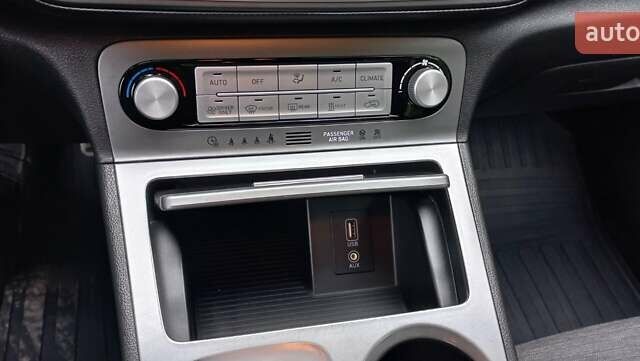 Зеленый Хендай Kona, объемом двигателя 0 л и пробегом 86 тыс. км за 19000 $, фото 14 на Automoto.ua