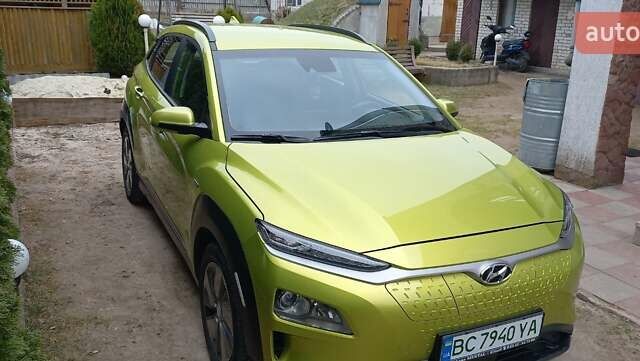 Зеленый Хендай Kona, объемом двигателя 0 л и пробегом 86 тыс. км за 19000 $, фото 2 на Automoto.ua
