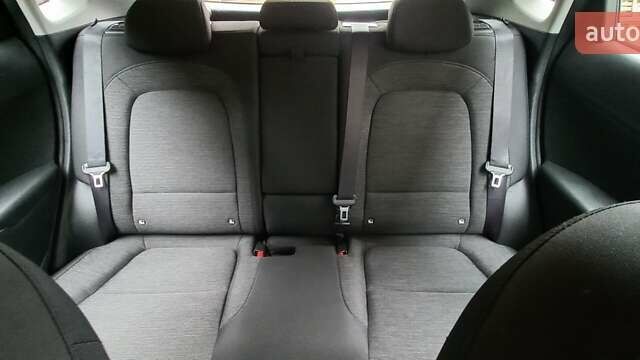 Зеленый Хендай Kona, объемом двигателя 0 л и пробегом 86 тыс. км за 19000 $, фото 25 на Automoto.ua