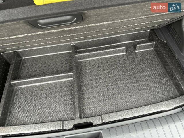 Зелений Хендай Kona, об'ємом двигуна 0 л та пробігом 123 тис. км за 17200 $, фото 51 на Automoto.ua