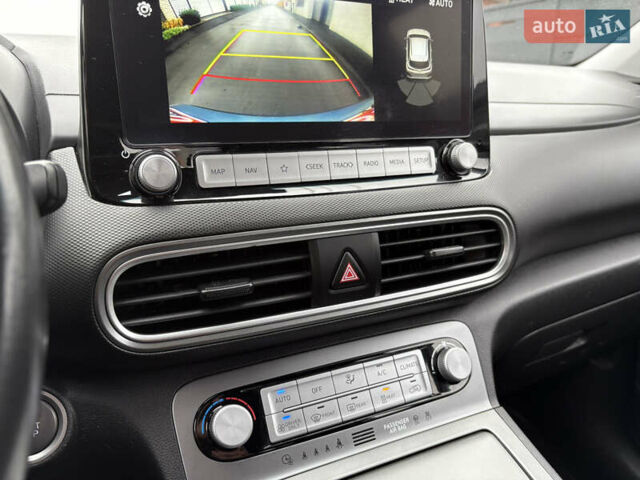 Зелений Хендай Kona, об'ємом двигуна 0 л та пробігом 123 тис. км за 17200 $, фото 45 на Automoto.ua