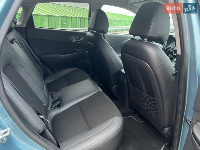 Зелений Хендай Kona, об'ємом двигуна 0 л та пробігом 50 тис. км за 18500 $, фото 42 на Automoto.ua