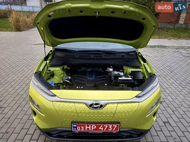 Зеленый Хендай Kona, объемом двигателя 0 л и пробегом 87 тыс. км за 16950 $, фото 90 на Automoto.ua