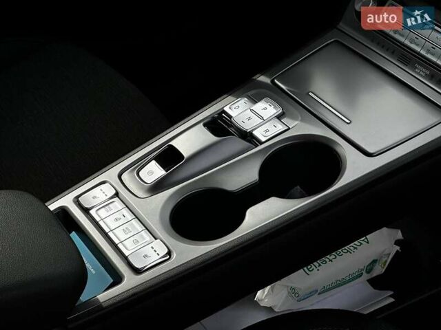 Зелений Хендай Kona, об'ємом двигуна 0 л та пробігом 52 тис. км за 17700 $, фото 11 на Automoto.ua