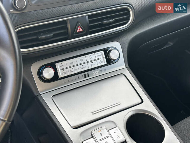 Зелений Хендай Kona, об'ємом двигуна 0 л та пробігом 33 тис. км за 15550 $, фото 39 на Automoto.ua